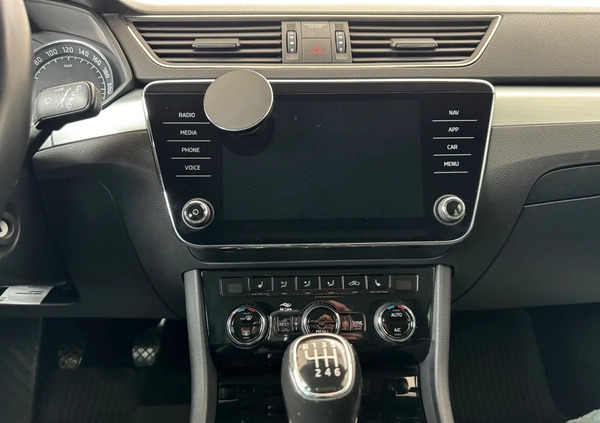 Skoda Superb cena 89900 przebieg: 112896, rok produkcji 2019 z Tykocin małe 667